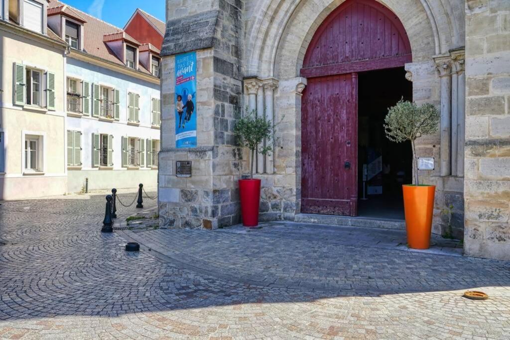 Studio Charmant Au Coeur Du Vieux Corbeil Corbeil-Essonnes Exterior photo